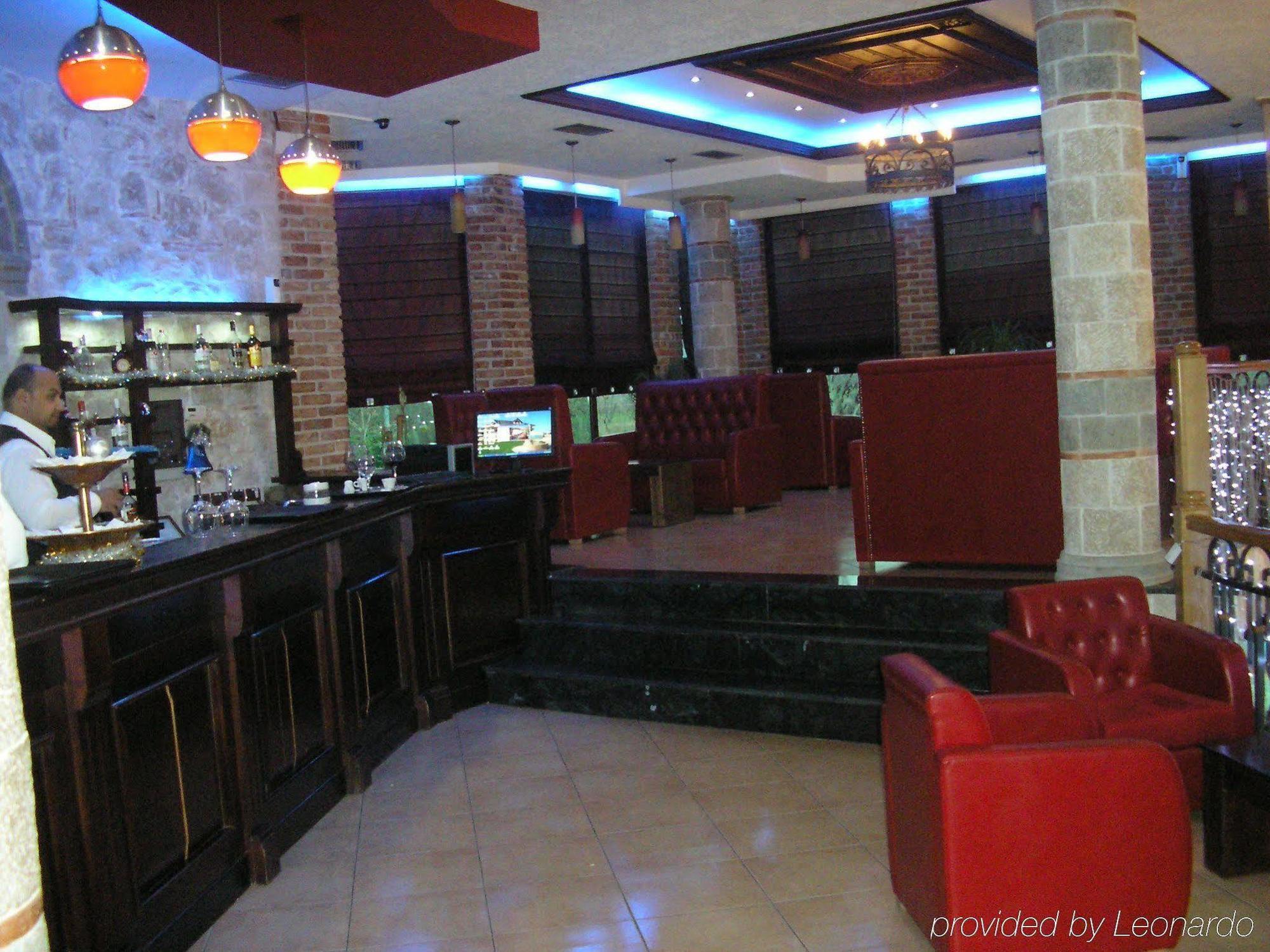 Hotel Vila Aeroport Rinas Exterior foto